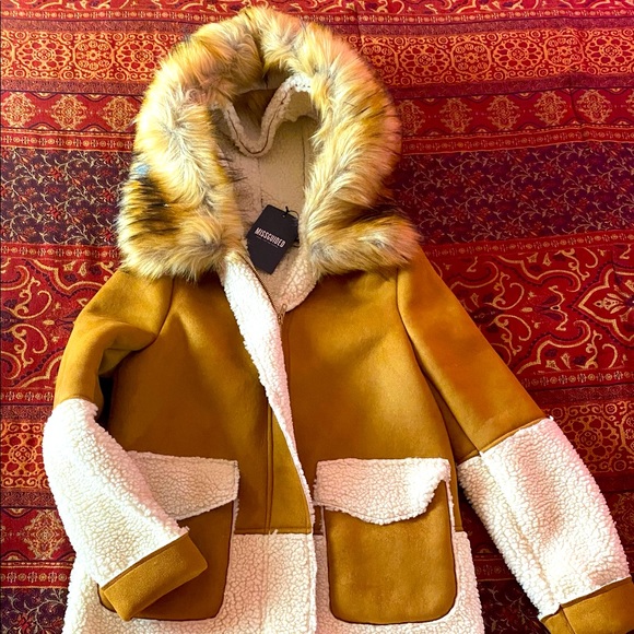 ❄️Shearling Hooded Bomber Jacket❄️ - Picture 2 of 6